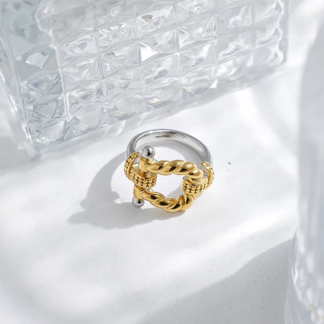 Thalia ring